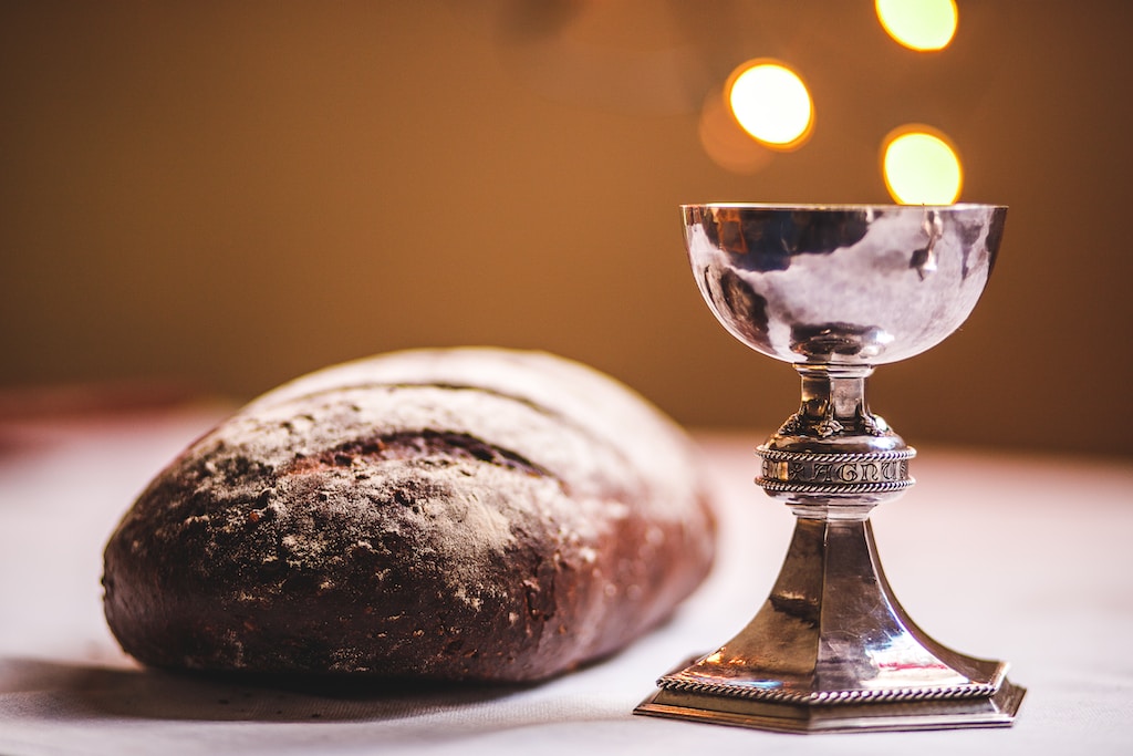 Naczynia liturgiczne – co warto o nich wiedzieć?