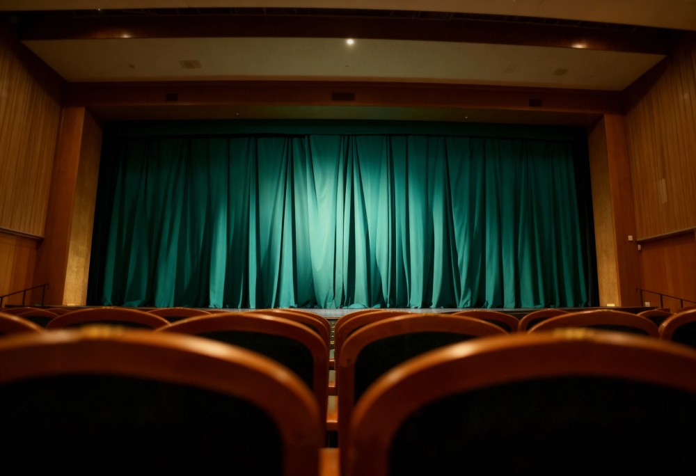Magia jesieni w teatrze lalek: spektakle, które oczarują każdego!