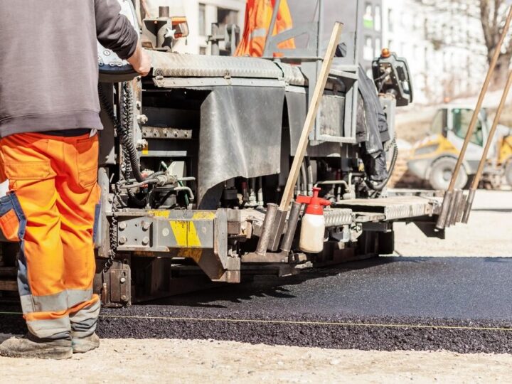 Remont drogi w Klęcinie: nowa nawierzchnia dla lepszej jazdy!