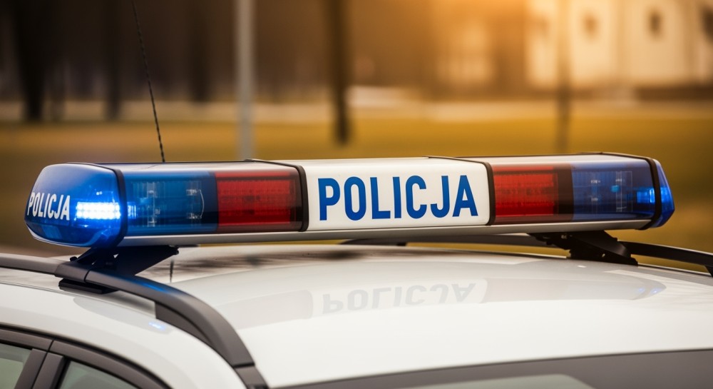 Złodziej luksusowego auta zatrzymany po szaleńczej ucieczce z promilami i gigantycznym mandatem