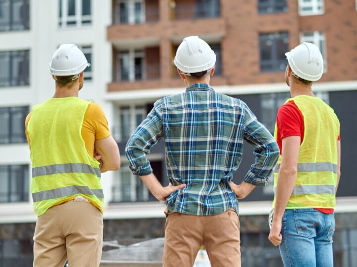 Edward Rokosz kończy karierę: emerytura ikony budownictwa społecznego Ustki