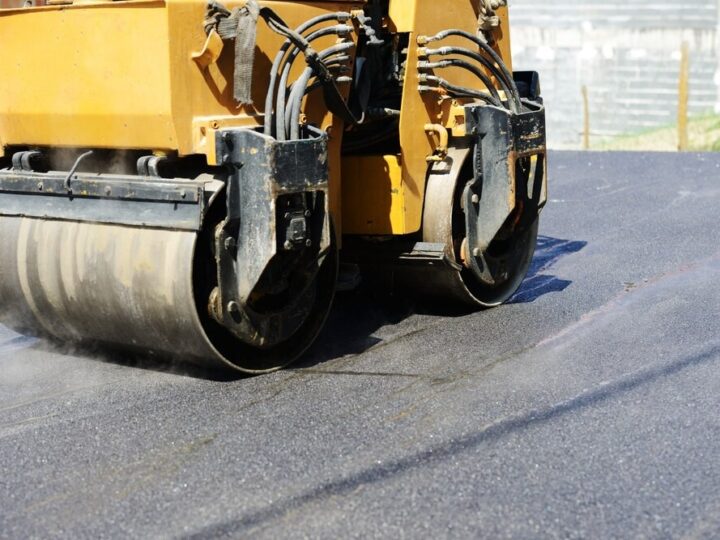 Inwestycje drogowe w powiecie słupskim: Bezpieczniejsza i lepsza komunikacja dla mieszkańców