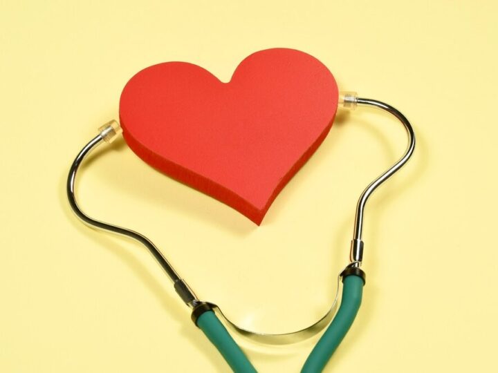 Bezpłatna infolinia dla osób z Alzheimera – skorzystaj z pomocy ekspertów