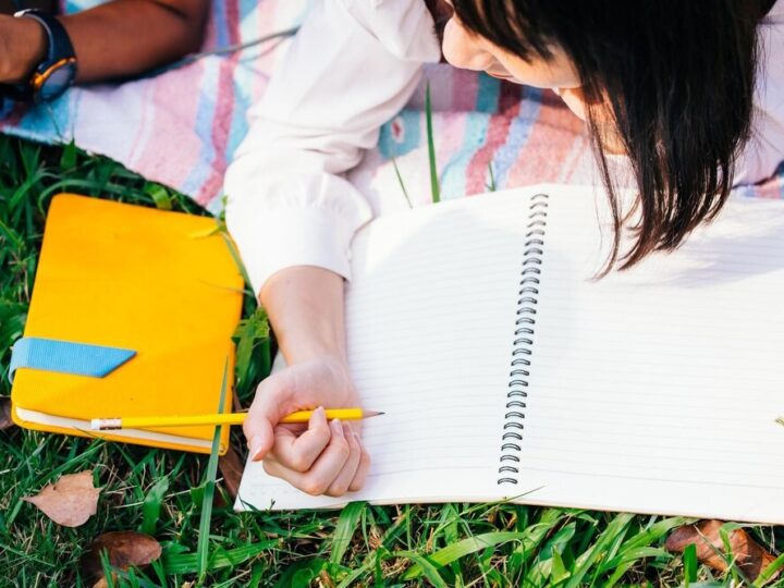 Uczniowie z Siemianic zwiedzają Urząd Gminy w Redzikowie