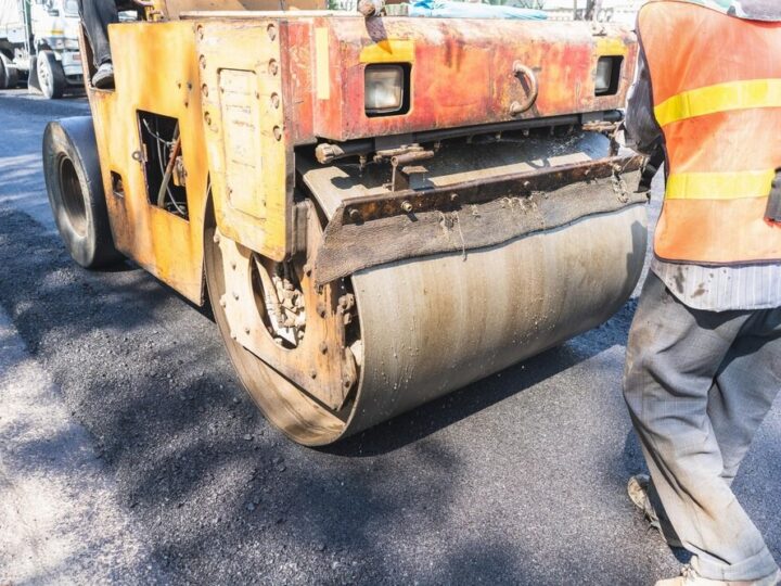 Roboty drogowe w sierpniu: przygotuj się na utrudnienia!