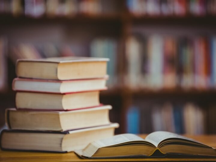 Noc Magii w Bibliotece: Odkryj Czarodziejskie Tajemnice!