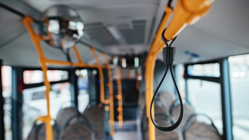 Zgubiłeś coś w autobusie? Sprawdź, jak to odzyskać!